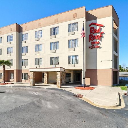 Red Roof Inn & Suites Fayetteville-Fort Bragg Exteriér fotografie
